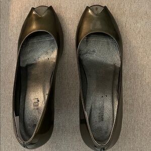 Elegant Bronze Women's Shoes